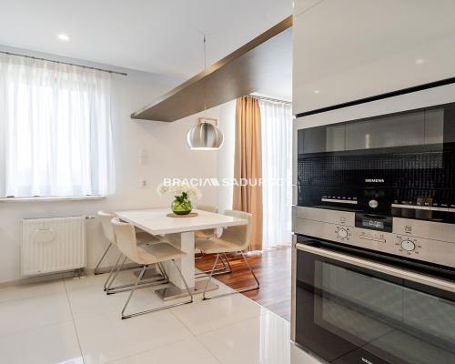 51m2  jasne 2-pok. mieszk. 2 balkony, klima. Bagry