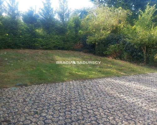 Przytulne mieszkanie z własnym ogródkiem