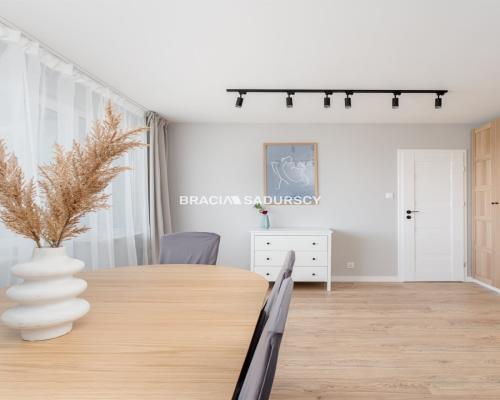 2-pokojowe, jasne z balkonem – ul. Wysłouchów!