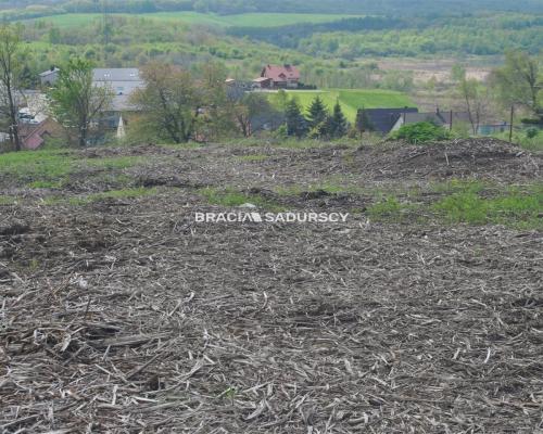 Działk MN2 przy ul. Magnoliowej w Wieliczce.