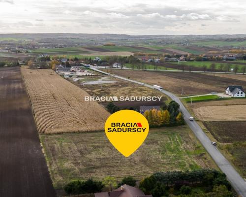 Działka budowlana / 65 ar / MPZP / media