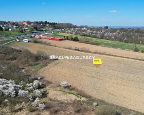 Działka komercyjna przy krajowej siódemce