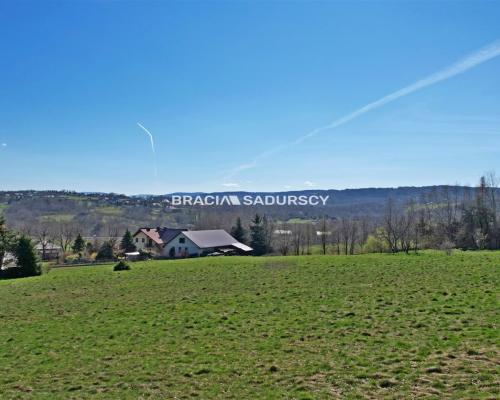 Widokowa działka budowlana w Głogoczowie