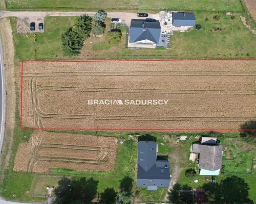 D  ziałka usługowa w Rudze k/Zatoru o pow. 41 ar&oacute;w   
 
Oferujemy  jedyną w okolicy  (!)  działkę usługową  o powierzchn