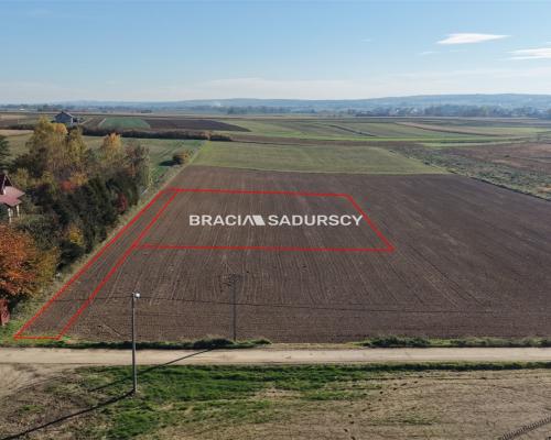 Działka budowlana Sieciechowice blisko Krakowa / Iwanowic. Piękna, widokowa działka o wymiarach 35,7 m szerokości (front) i 42,