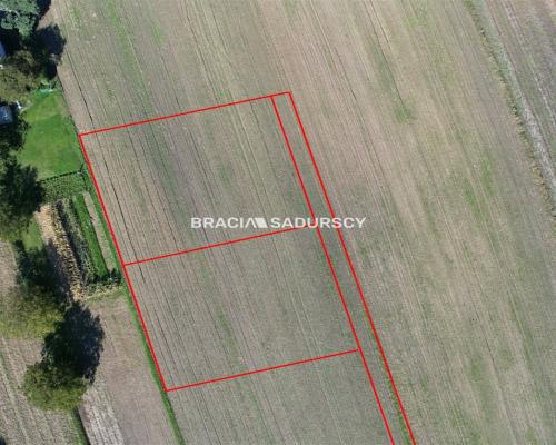 Działka budowlana - Krak&oacute;w, Nowa Huta, Łuczanowice, ul. ks. Kazimierza Figlewicza  

 Na sprzedaż działka budowlana o po