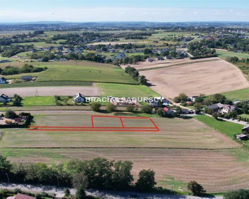 Działka budowlana - Krak&oacute;w, Nowa Huta, Łuczanowice, ul. ks. Kazimierza Figlewicza  

 Na sprzedaż działka budowlana o po