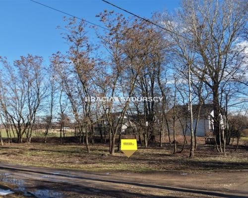 DZIAŁKA BUDOWLANA 9 ARÓW JEZIORZANY UZBROJONA