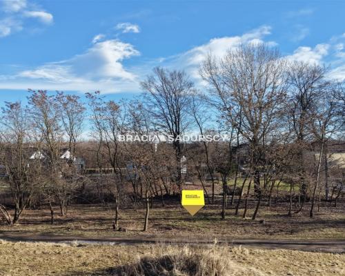 DZIAŁKA BUDOWLANA 9 ARÓW JEZIORZANY UZBROJONA