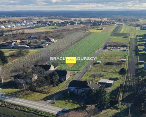 Działka budowlana o pow. 83 ar&oacute;w w Krakowie - Nowej Hucie   
 
Przedmiotem oferty jest działka o nr  301/2    położona w