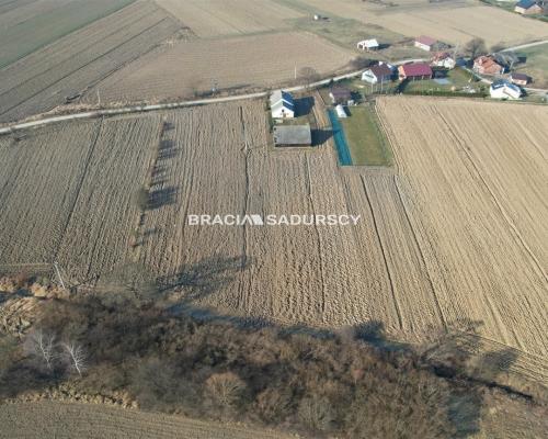 Popędzyna działka z możliwośćią uzyskania WZ