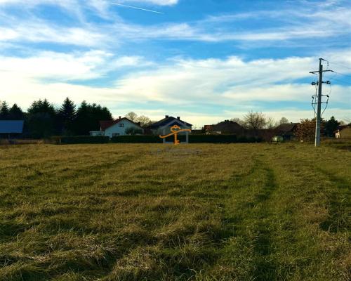 Rusicice, gm. Czernichów. 27 ar w zielonej okolicy