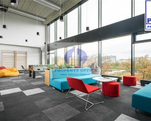 Włochy: lokal biurowy na wynajem