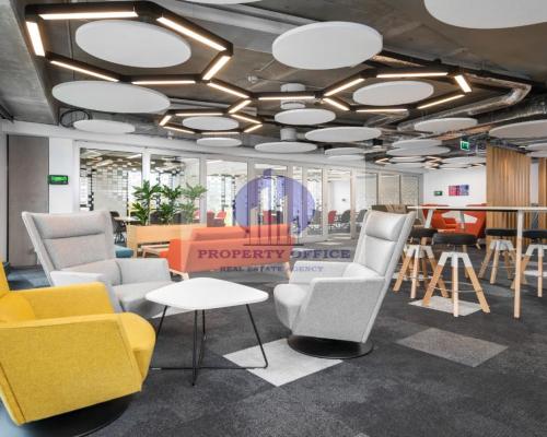 Włochy: lokal biurowy na wynajem