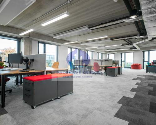 Włochy: lokal biurowy na wynajem