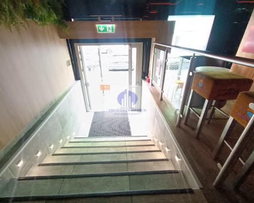 Śródmieście: lokal usługowo-gastronomiczny