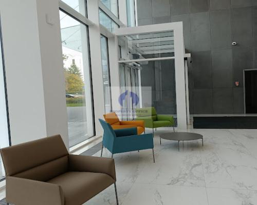 Włochy: lokal biurowy na wynajem