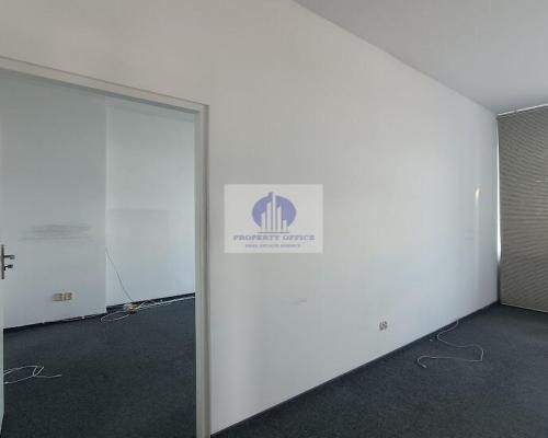 Włochy: lokal biurowy na wynajem