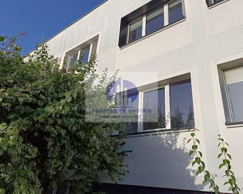 Włochy: lokal biurowy na wynajem