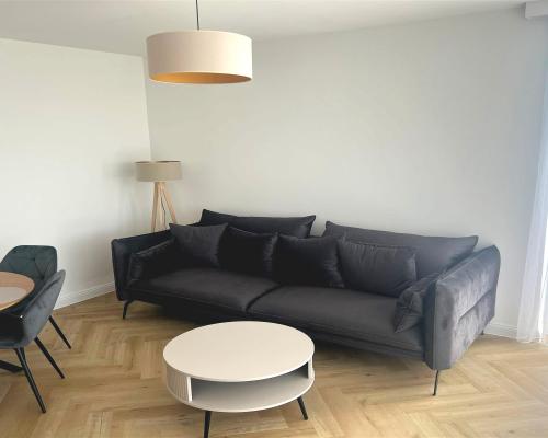 Wynajmę mieszkanie 2 pokojowe ok 40m2 na IIp. ul Wiązana.Mieszkanie nowe wszystkie meble i sprzęt AGD nowe.Kuchnia otwarta na s