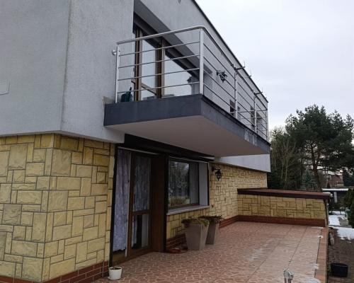 Dwukondygnacyjny dom z ogrodem w Zabrzu