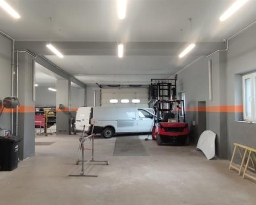 Dom z warsztatem, 1000 m2, działka 5 tyś m2