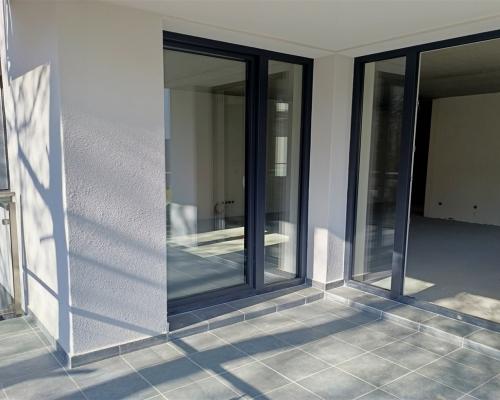 Apartament z tarasem w nowym budownictwie