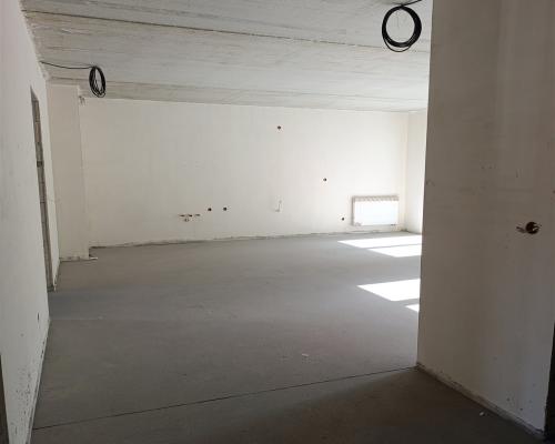 Apartament z dwoma balkonami nowe bud.