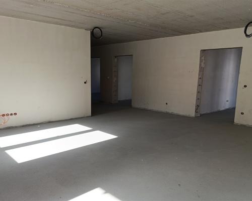 Apartament z dwoma balkonami nowe bud.