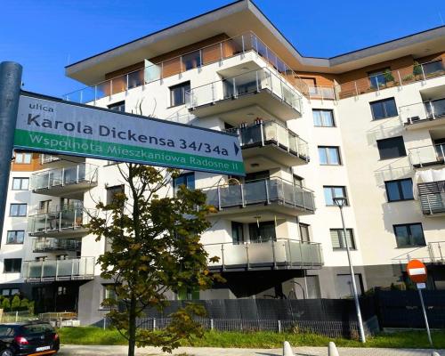 4-pokojowy apartament na 4 piętrze - nowe bud