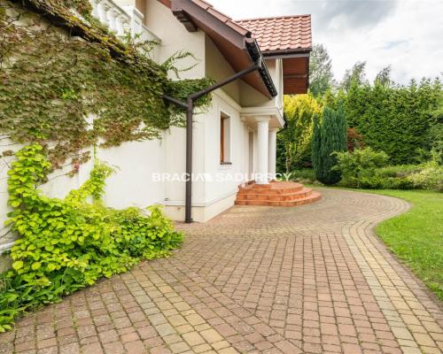 PRZESTRONNY, KLIMATYCZNY DOM NA WIDOKOWEJ DZIALCE