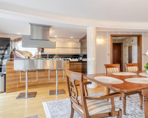 DOM MYŚLENICE WYSOKI STANDRAD DUŻA DZIAŁKA 1950M2