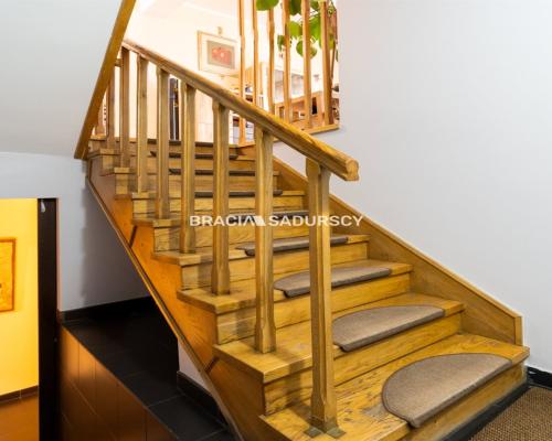 SPRZEDAM DOM W CETRUM KRAKOWA.