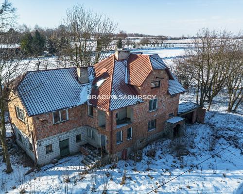 Dom na dużej działce- Łuczyce