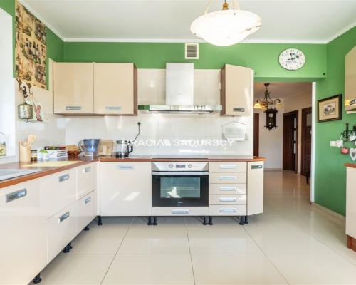 Nowoczesny dom parterowy w Łapanowie