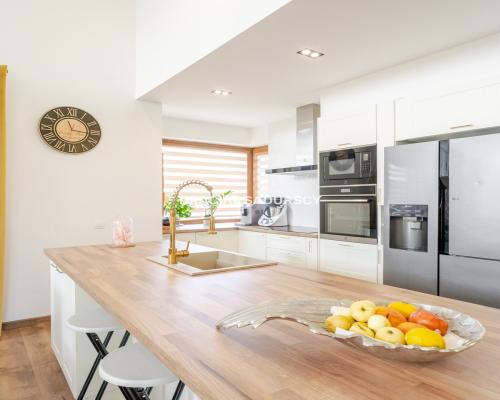 Nowoczesny dom z odzielnym garażem- Zawada