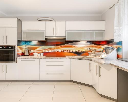 Dom w Wieliczce - wysoki standard - taras - ogród