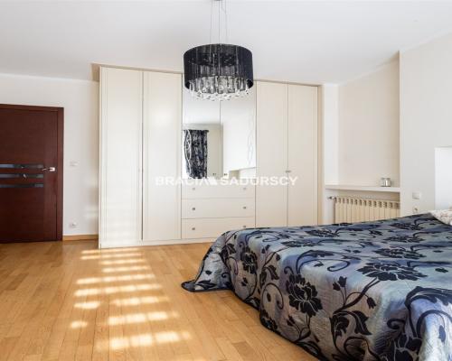 Dwa duże mieszknia + lokal usługowy, wysokie ROI