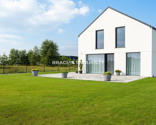 Dom Wolnostojący 140 m2 z tarasem w MNIKOWIE