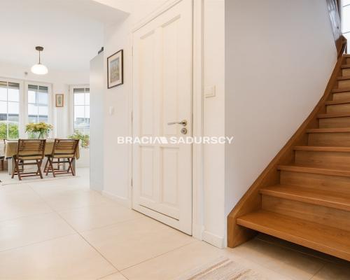 Dom z ogrodem i fotowoltaiką – 10 km od Krakowa