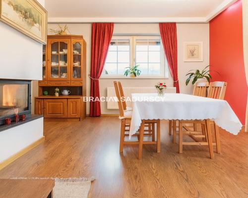 Dom z ogrodem i fotowoltaiką – 10 km od Krakowa