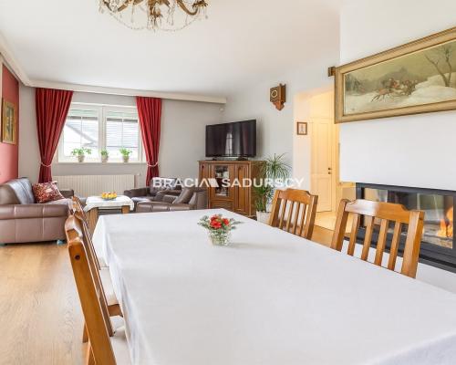 Dom z ogrodem i fotowoltaiką – 10 km od Krakowa