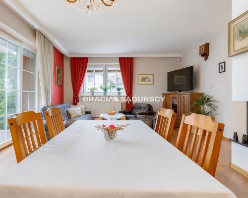 Dom z ogrodem i fotowoltaiką – 10 km od Krakowa