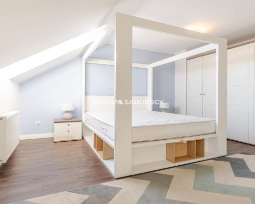 Urokliwa szeregówka w zielonych Krzysztoforzycach