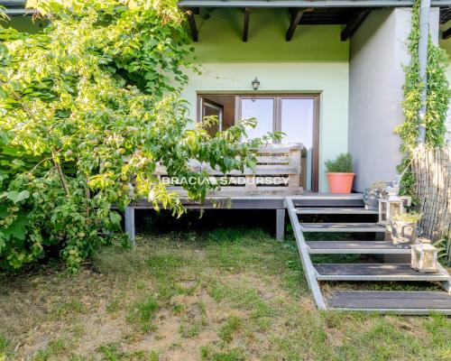 Urokliwa szeregówka w zielonych Krzysztoforzycach