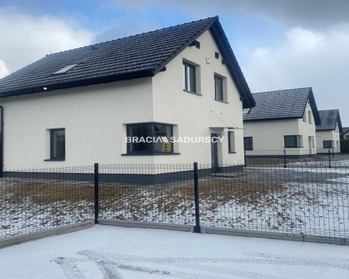 Kameralne osiedle domów w Liszkach!