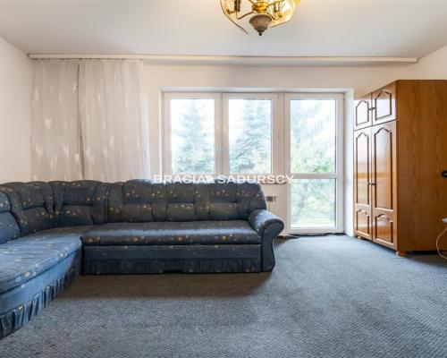 Na sprzedaż dom o powierzchni 220 m2, z 2 garażami