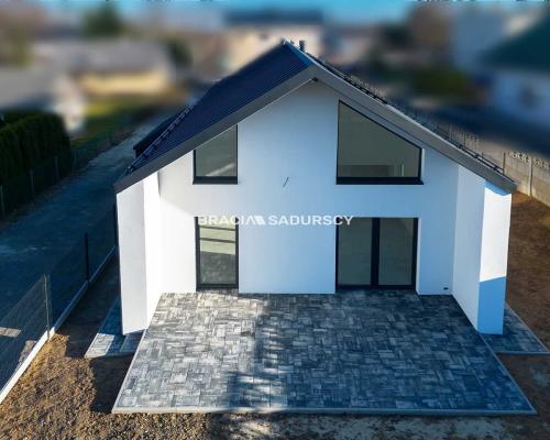 Bębło Dom parterowy 141m z fotowoltaiką i garażem