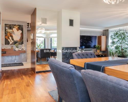 Piękny dom w Bibicach - kameralne osiedle