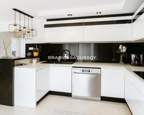 Dom wolnostojący na 15 arowej działce Opatkowice